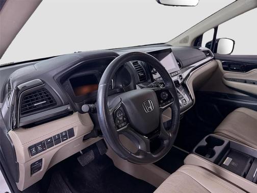 White 2024 Honda Odyssey Elite