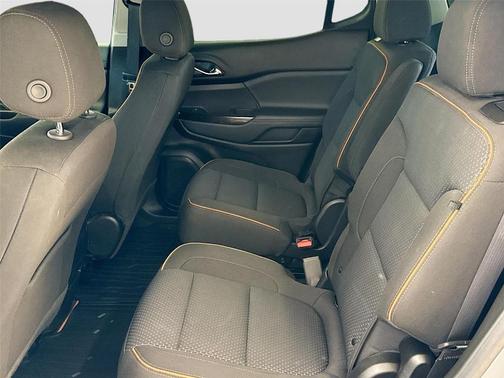 Sterling 2023 GMC Acadia AT4