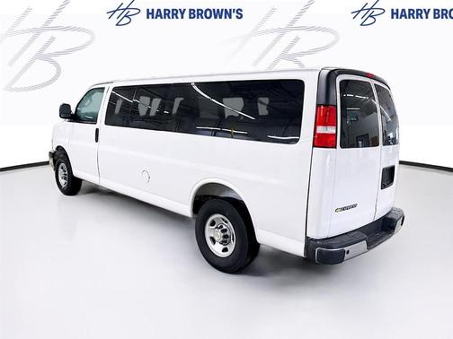 Summit White 2025 Chevrolet Express 3500 LT
