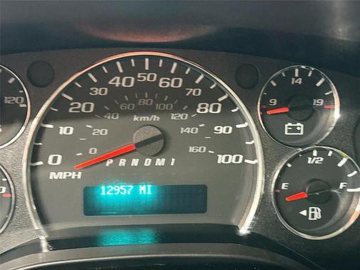 Summit White 2025 Chevrolet Express 3500 LT