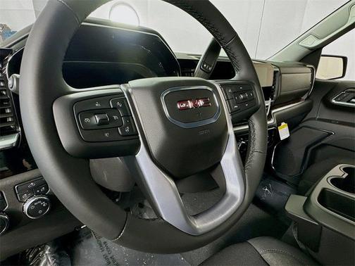 2025 GMC Sierra 1500 SLE