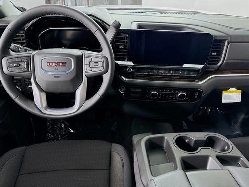2025 GMC Sierra 1500 SLE