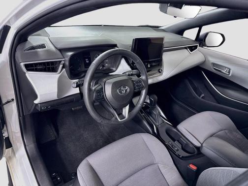 Ice 2023 Toyota Corolla SE