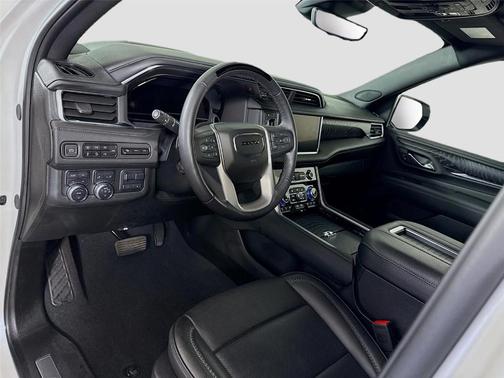 White Frost Tri-Coat 2024 GMC Yukon Denali