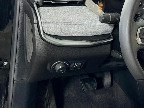 Black 2025 Jeep Compass Latitude