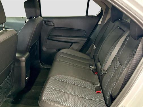 Silver Ice Metallic 2017 Chevrolet Equinox LT