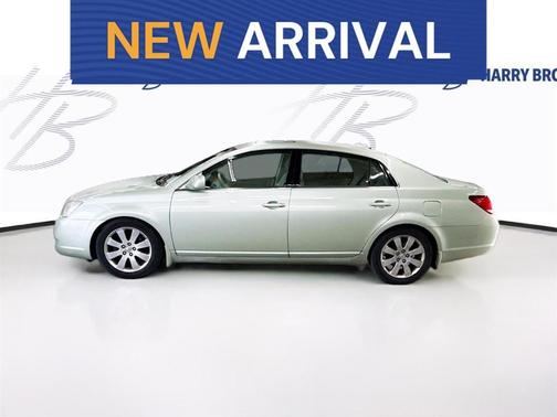 Green 2007 Toyota Avalon XL