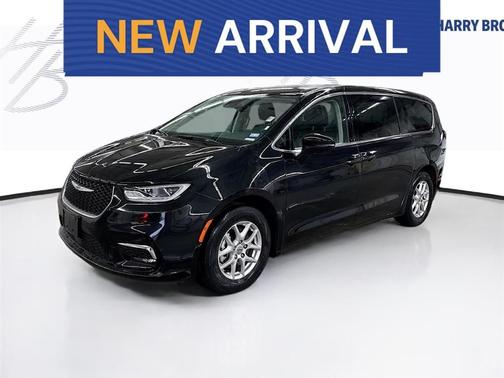 Black 2023 Chrysler Pacifica Touring-L