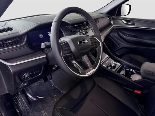 Metallic 2025 Jeep Grand Cherokee Limited