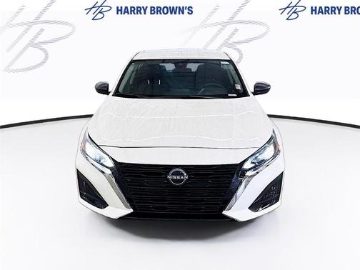 Glacier White 2025 Nissan Altima SV