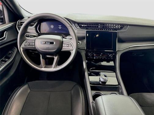 White 2024 Jeep Grand Cherokee Laredo
