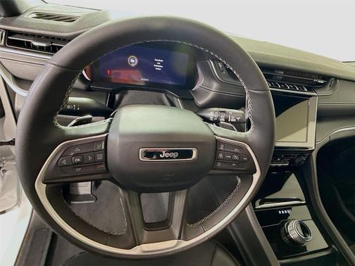 White 2024 Jeep Grand Cherokee Laredo