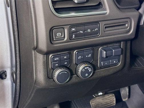 2021 Chevrolet Suburban RST