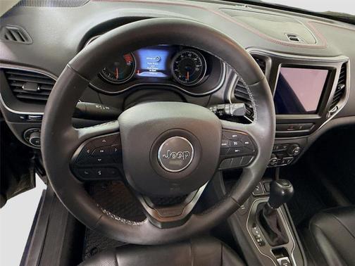 Gray 2022 Jeep Cherokee Trailhawk