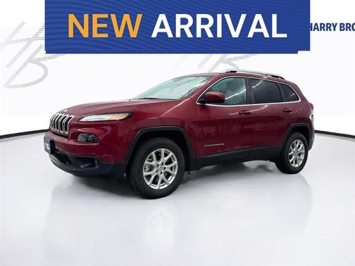 Deep Cherry Red Crystal Pearlcoat 2017 Jeep Cherokee Latitude