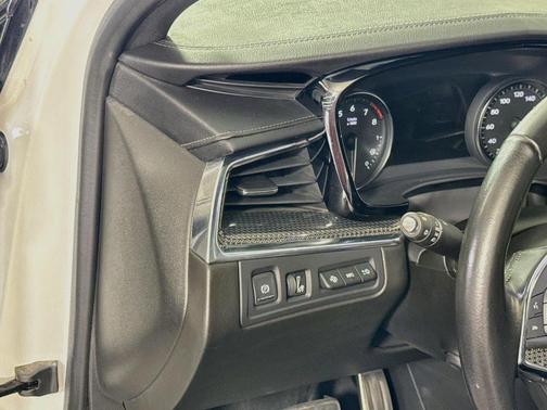 Crystal White Tri-Coat 2020 Cadillac XT5 Sport