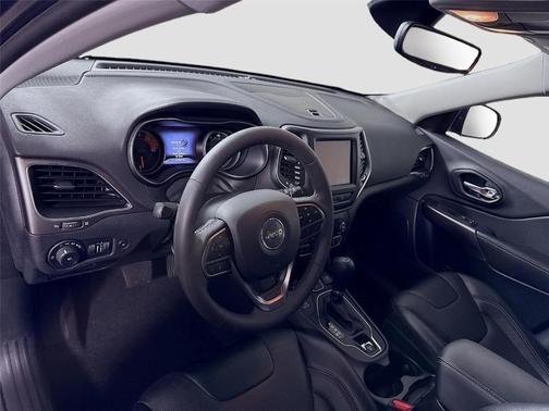 Gray 2022 Jeep Cherokee Latitude Lux