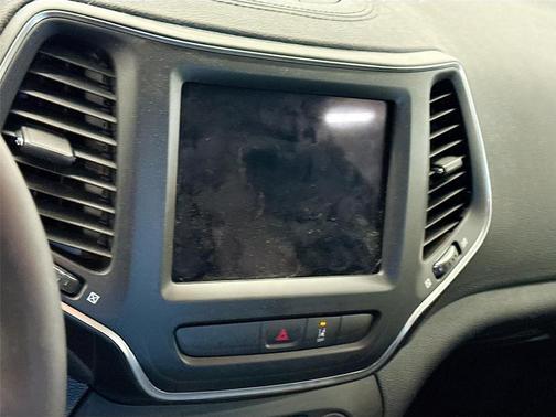 Gray 2022 Jeep Cherokee Latitude Lux