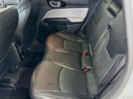 Bright White Clearcoat 2023 Jeep Compass Limited