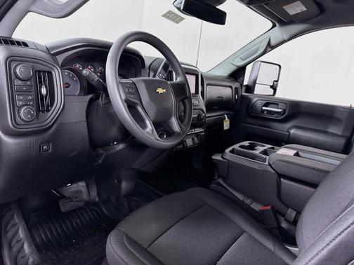 Summit White 2026 Chevrolet Silverado 3500 WT