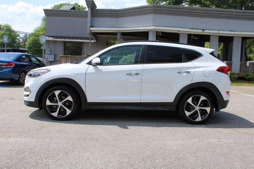 Winter White 2016 Hyundai TUCSON Limited