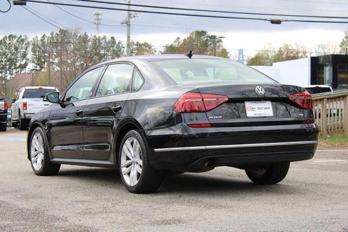 2019 Volkswagen Passat 2.0T Wolfsburg Edition