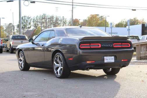 2015 Dodge Challenger SXT Plus