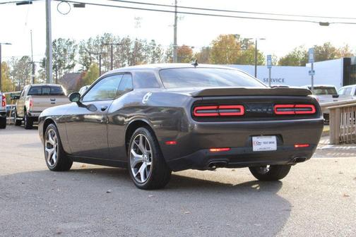 2015 Dodge Challenger SXT Plus