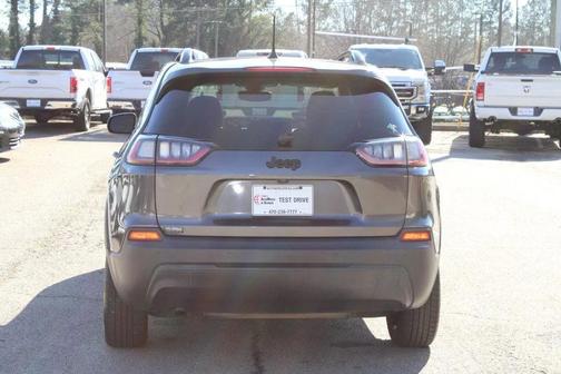 Granite Crystal Metallic Clearcoat 2019 Jeep Cherokee Latitude Plus