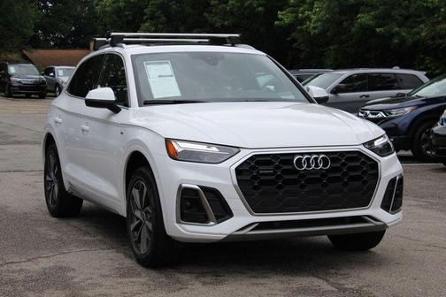 Glacier White Metallic 2023 Audi Q5 45 S line Premium Plus