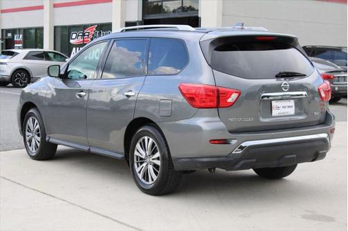 2019 Nissan Pathfinder SV