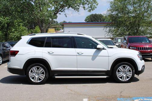 Pure White 2019 Volkswagen Atlas 3.6L SEL Premium