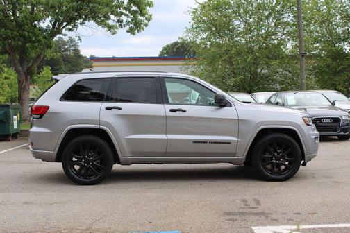 Billet Silver Metallic Clearcoat 2017 Jeep Grand Cherokee Altitude