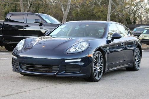 2016 Porsche Panamera Edition