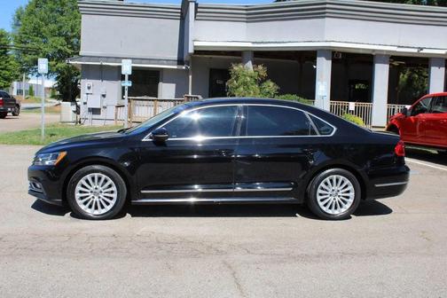 Black Uni 2016 Volkswagen Passat 1.8T SE w/Technology