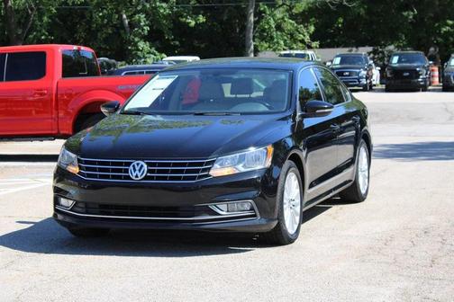 Black Uni 2016 Volkswagen Passat 1.8T SE w/Technology