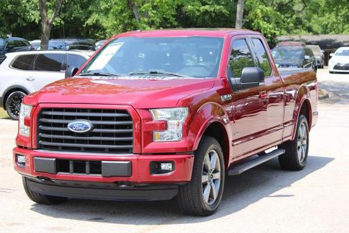 Ruby Red Metallic Tinted Clearcoat 2016 Ford F-150 XLT