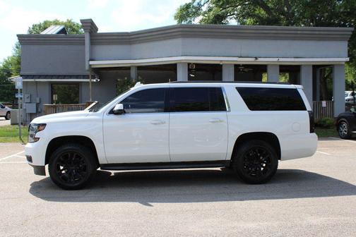 Summit White 2018 Chevrolet Suburban LT