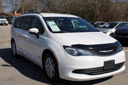 2020 Chrysler Voyager LXI