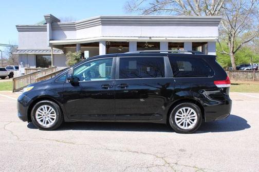 2012 Toyota Sienna XLE
