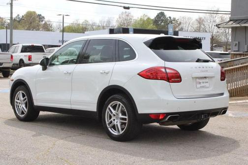 2014 Porsche Cayenne Platinum Edition