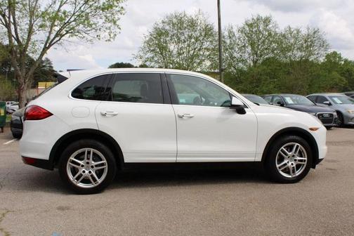 2014 Porsche Cayenne Platinum Edition