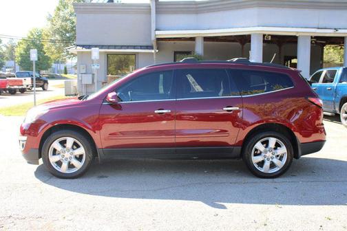 Siren Red Tintcoat 2017 Chevrolet Traverse 1LT