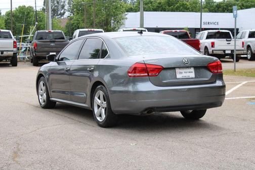 Platinum Gray Metallic 2015 Volkswagen Passat 1.8T Limited Edition