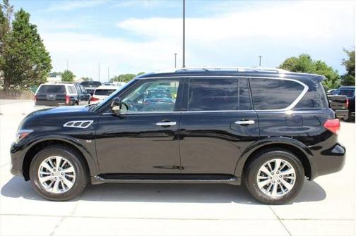 2017 INFINITI QX80 Base