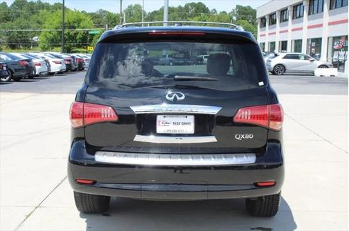 2017 INFINITI QX80 Base
