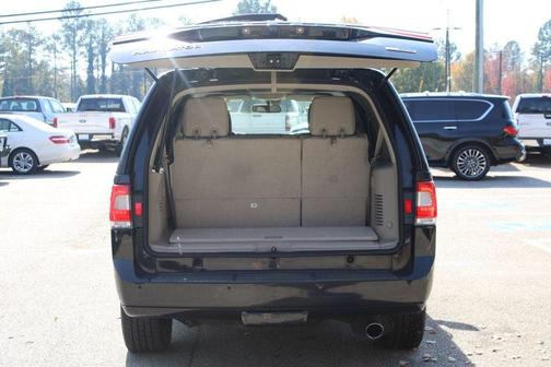 2015 Lincoln Navigator Base