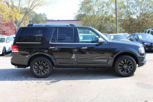 2015 Lincoln Navigator Base