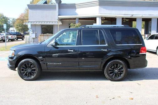 2015 Lincoln Navigator Base