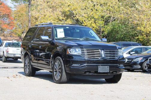 2015 Lincoln Navigator Base